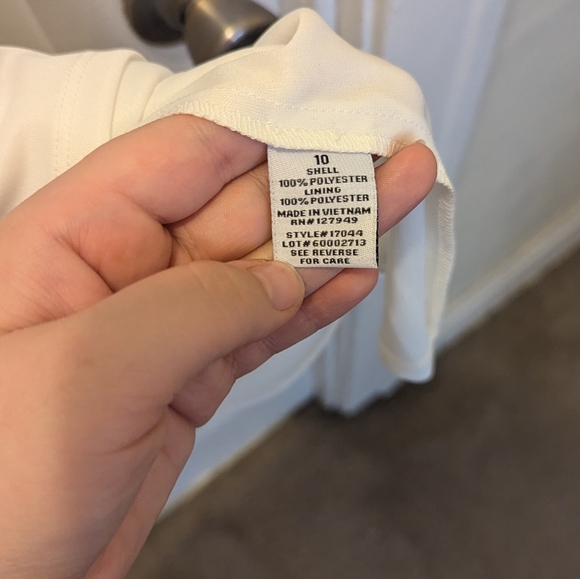 Emma & Michele Off White Pleated Dress Size 10 - Picture 11 of 12